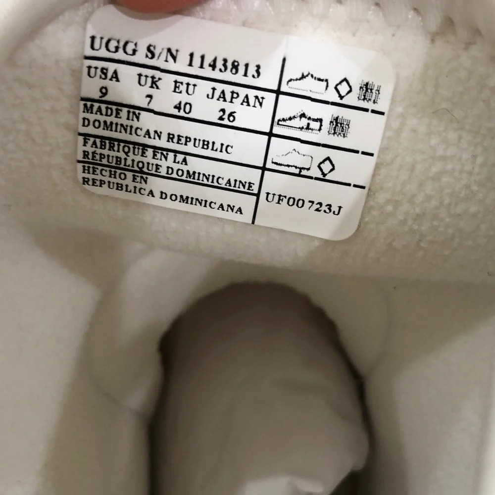 NIB UGG Droplet Mid Rain Boots Size 9 White